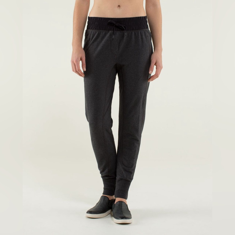 Lululemon Happy Yin Year Sweatpant Grey Relaxed Fit Stretch French Terry Jogger